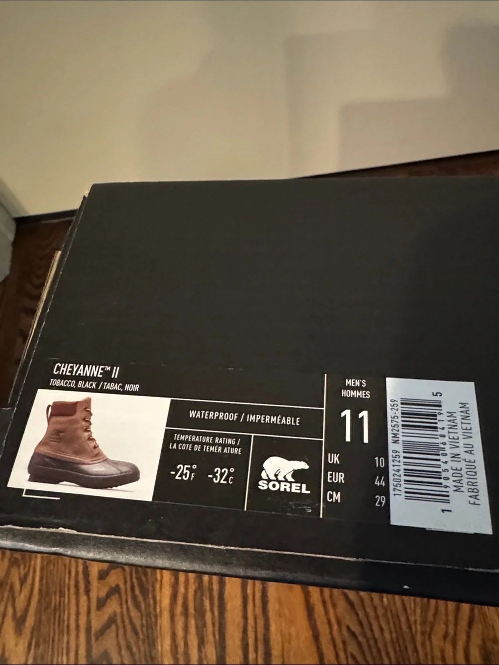 Sorel Cheyanne II tobacco black waterproof lace up boots. New, in box. Size 11